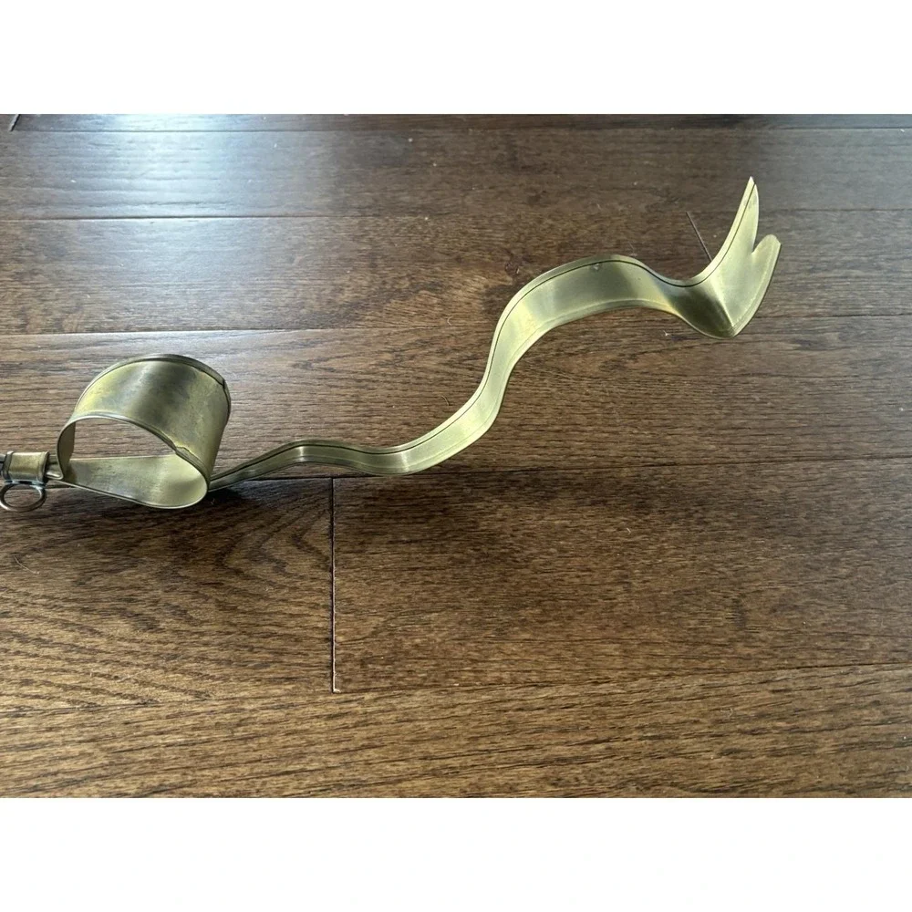 Vintage Brass Gold Bow Wall Hanging 27